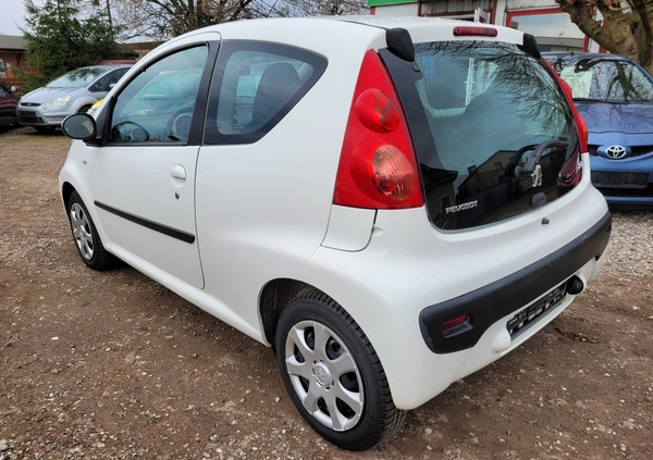 Peugeot 107 cena 5999 przebieg: 132000, rok produkcji 2009 z Luboń małe 37